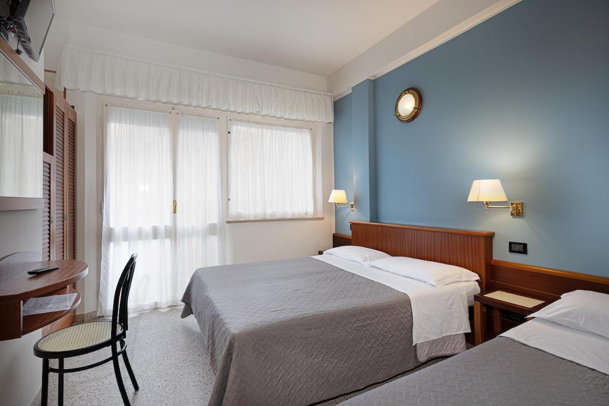 Hotel Avana Fronte Mare Riccione Luaran gambar