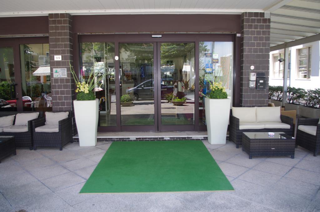 Hotel Avana Fronte Mare Riccione Luaran gambar