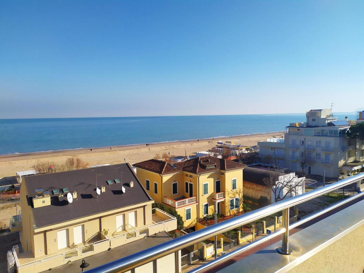Hotel Avana Fronte Mare Riccione Luaran gambar
