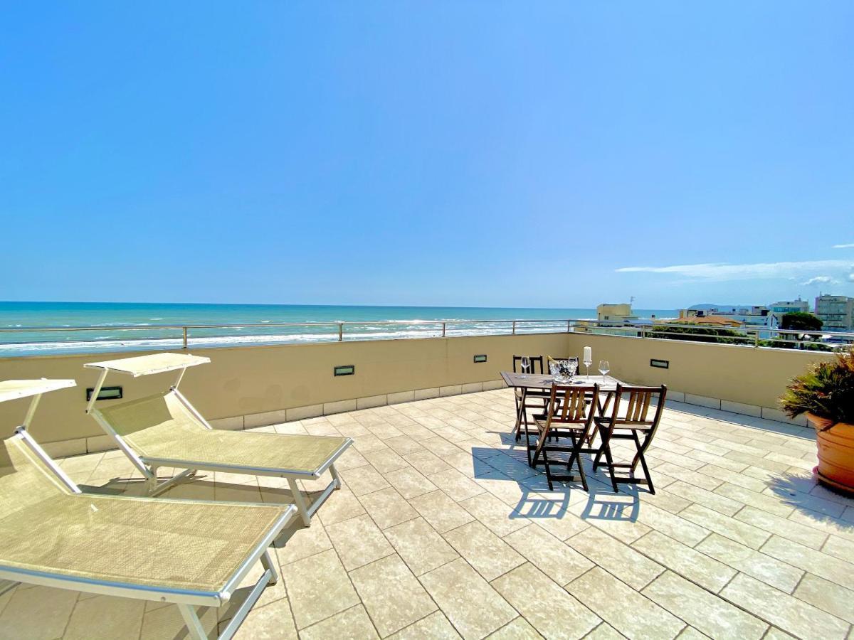 Hotel Avana Fronte Mare Riccione Luaran gambar