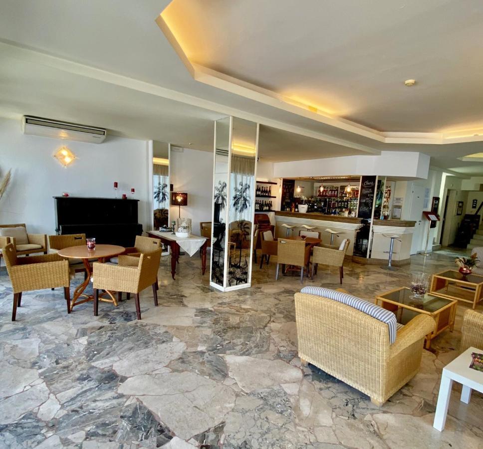 Hotel Avana Fronte Mare Riccione Luaran gambar